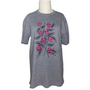 Gray Skull Design T-Shirt